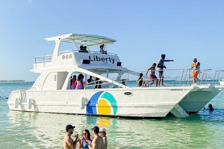 Catamaran Private Group Tour