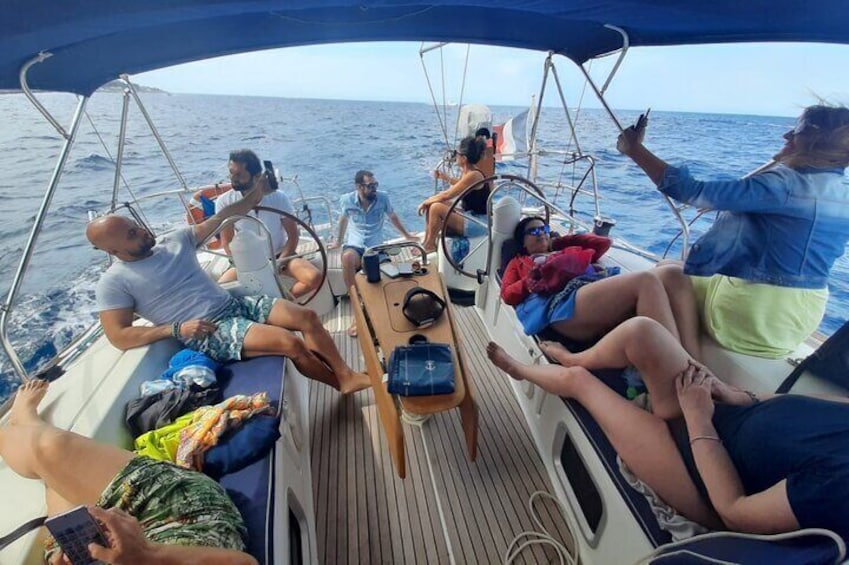 Private Sailing Boat Experience with Lunch and Drink in Palermo