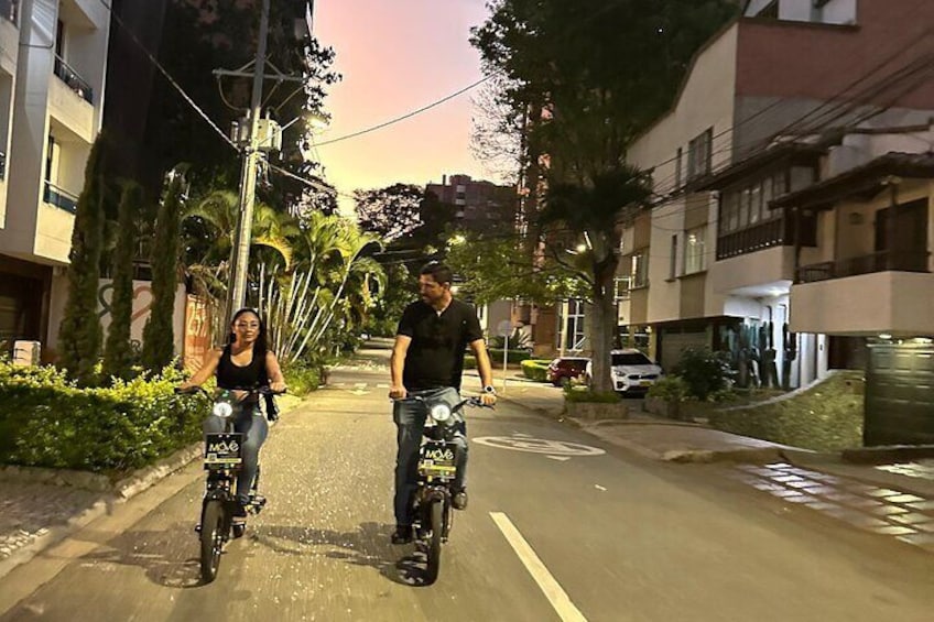 Medellin Night E-Bike Tour with Gourmet Dinner Included