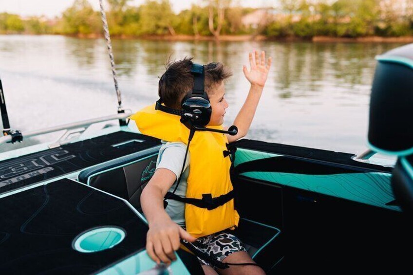 Jet Boat Adventure in the Smoky Moutains Island Pointe Tour