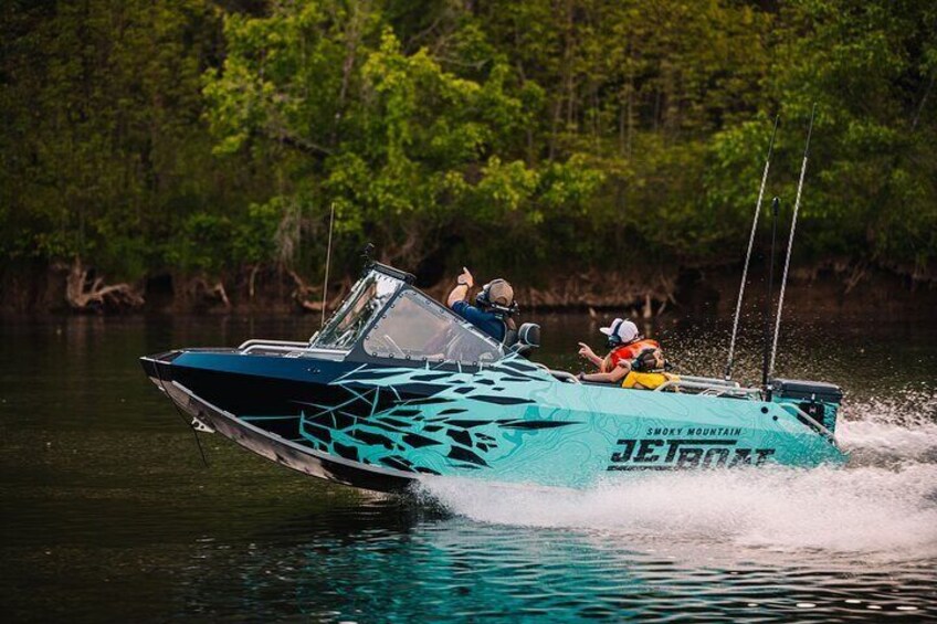 Jet Boat Adventure in the Smoky Moutains Island Pointe Tour