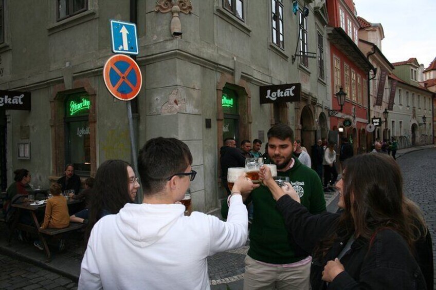 Beer Culture Walking Tour with Tasting in Prague