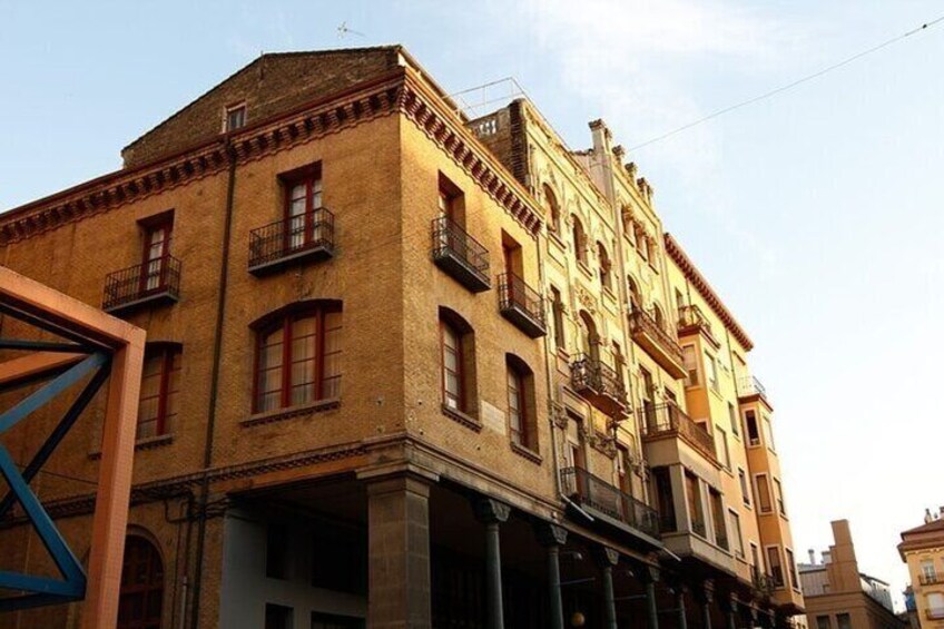 Zaragoza: Must-See Attractions Private Walking Tour