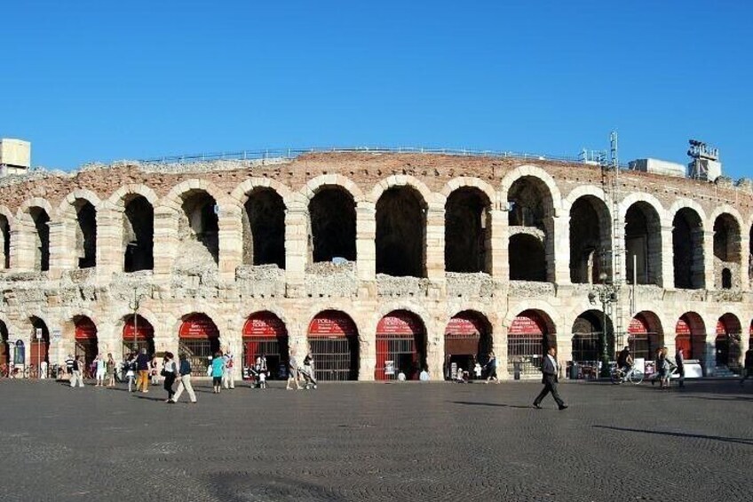 Private Bike Guided Tour in Verona 