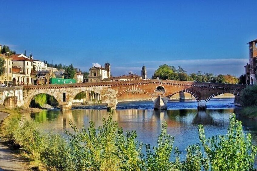 Private Bike Guided Tour in Verona 