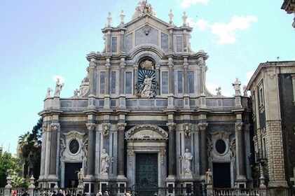 Catania Must-see Attractions Walking Tour With A Guide