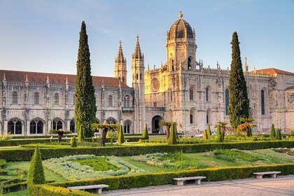 Skip-the-line Jerónimos Monastery Lisbon Tour with Tickets