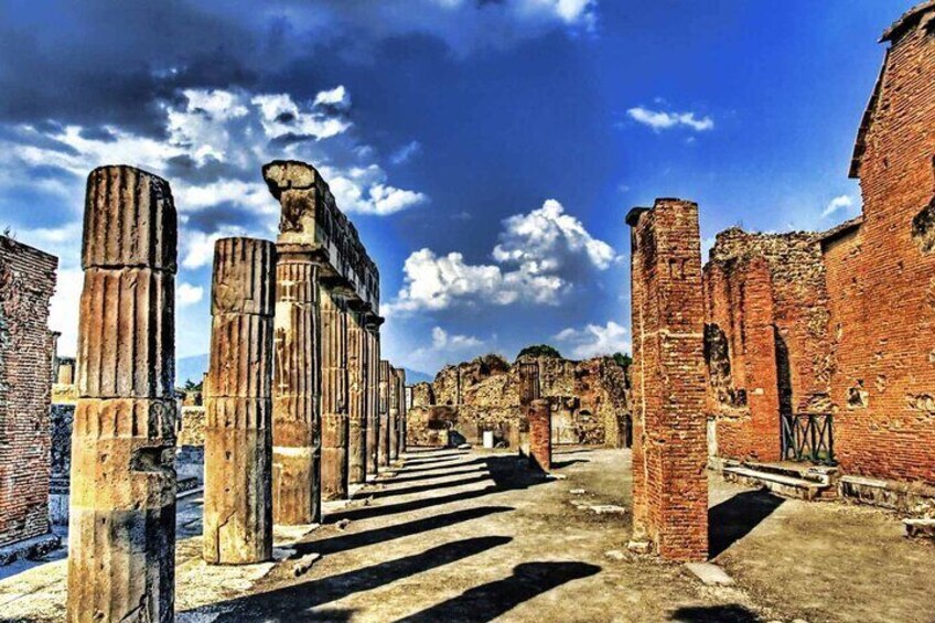 Pompeii tour in a small group with Licensed Guide