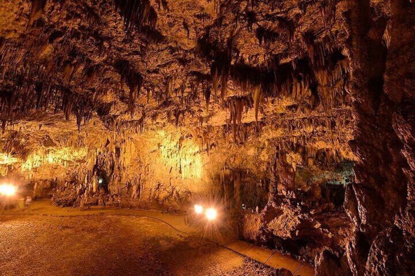 Drogarati Cave