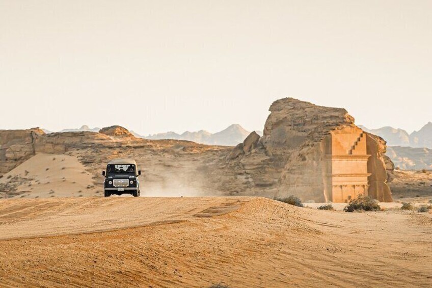 Fancy Tour of Hegra in a Vintage Land Rover