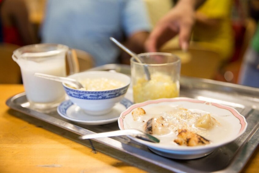 Hochiminh: Saigon By Night Tour with Foot Massage at Spa