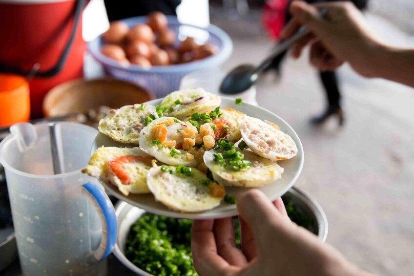 Hochiminh: Saigon By Night Tour with Foot Massage at Spa