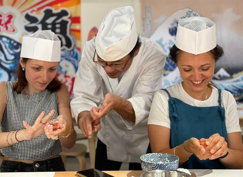 Tokyo: Tsukiji Fish Market Sushi Making Class with Pro Chef