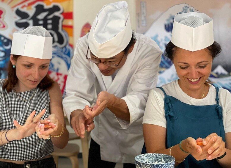 Tsukiji Fish Market : Sushi Making Class with Pro sushi chef