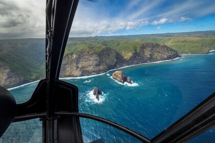 Tur Helikopter Menikmati Air Terjun Hilo