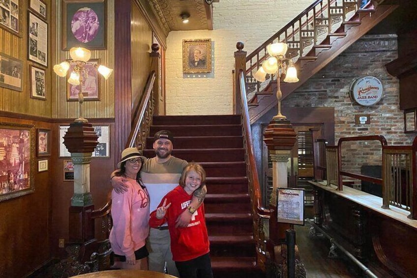 Pensacola History and Haunts Candlelit Ghost Walking Tour & Hunt