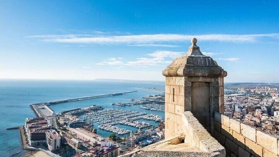 Private Walking Tour in Alicante