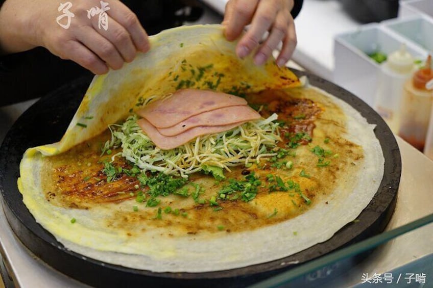 Beijing small group Morning Breakfast tour at local restaurants.