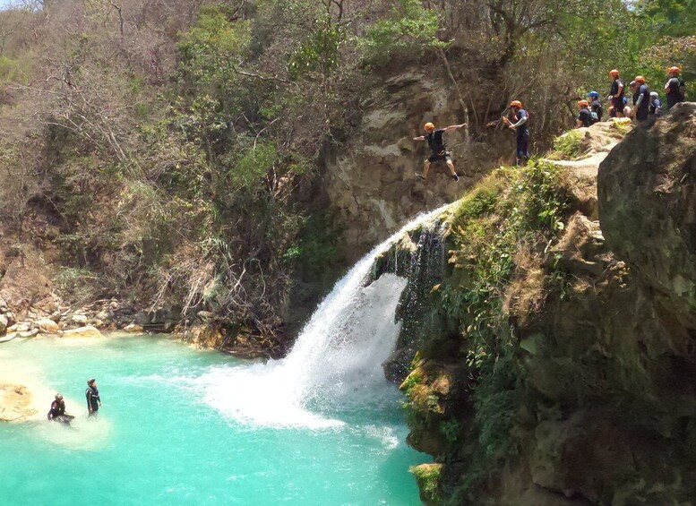 Tzimol, Chiapas: San Vicente River Canyoning Tour