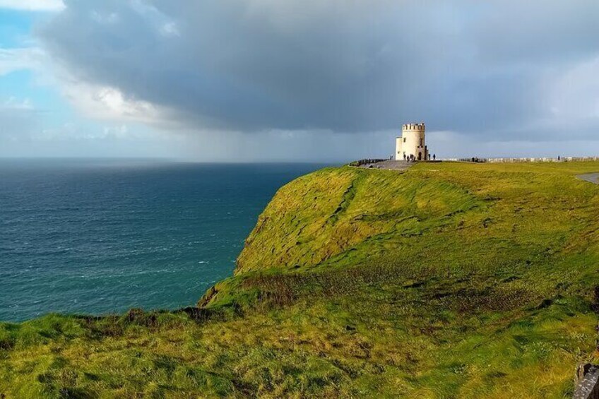 Cliffs of Moher and Wild Atlantic Way Private Tour from Dublin