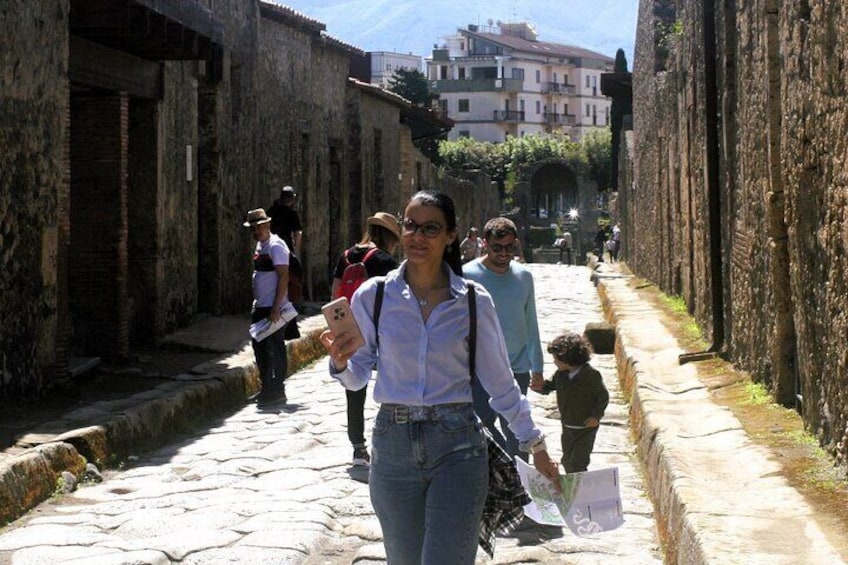 Private Photographic Tour of the Pompeii Ruins