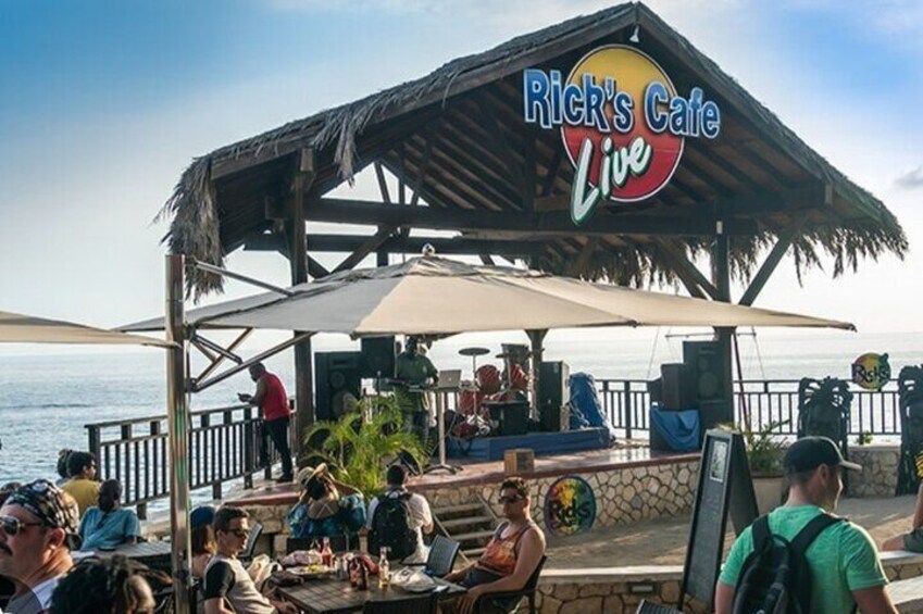 Negril Tour with stops at Seven Mile Beach and Ricks Cafe