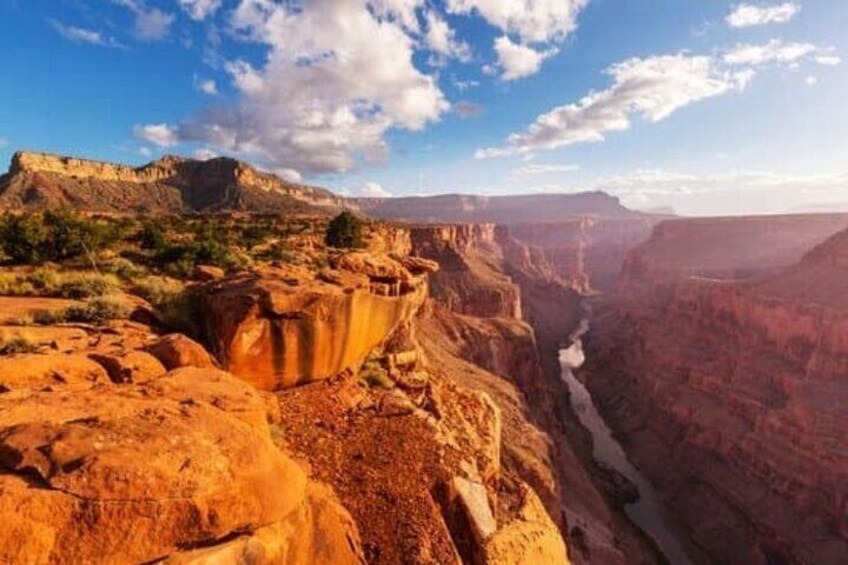 Private Desert Island Tour to Grand Canyon