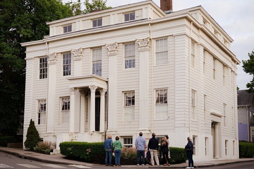 Golden Age to Gilded Age Newport's Transformation Walking Tour