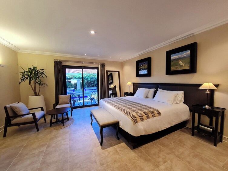 Mendoza 2-Day Escape at Luxury Wine Resort With Optional Flights
