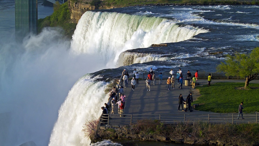 Niagara Falls tour from the Canadian side 