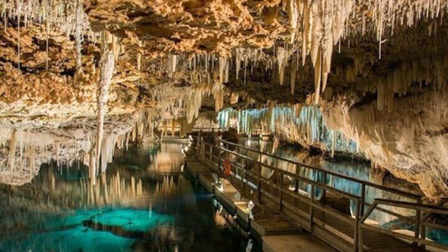 Day Tour in Crystal Cave and St. George at Tobacco Bay
