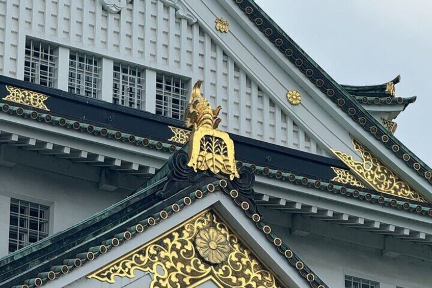 Osaka Castle Walking with Tour Guide