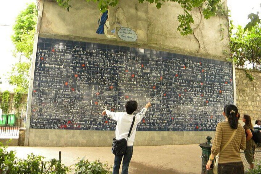 Montmartre and Historical Monuments Walking Tour in Paris