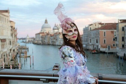 Venice: Your Personal Photographer for Magical Memories