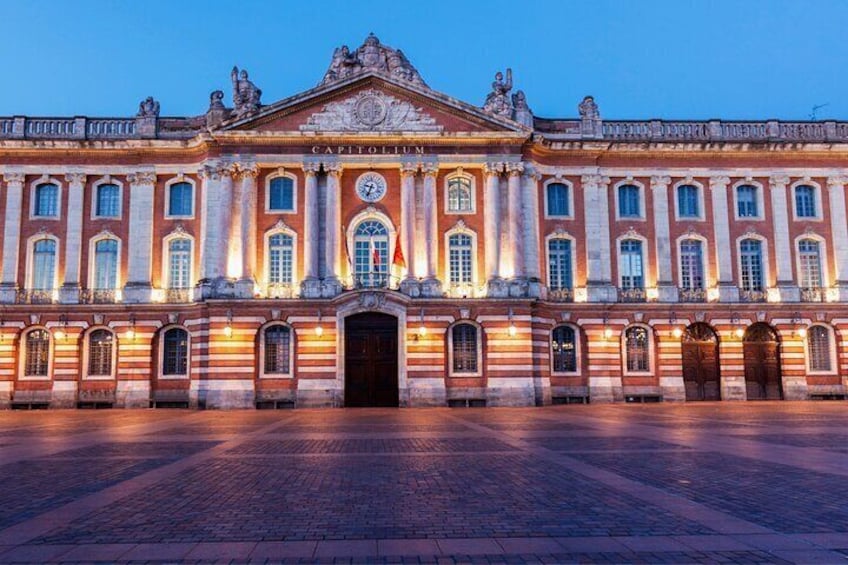 Toulouse Scavenger Hunt and Highlights Self-Guided Tour