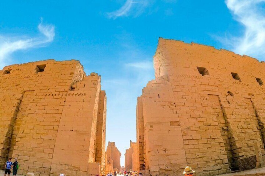 Karnak Temple Photo by www.tmxreisen.de