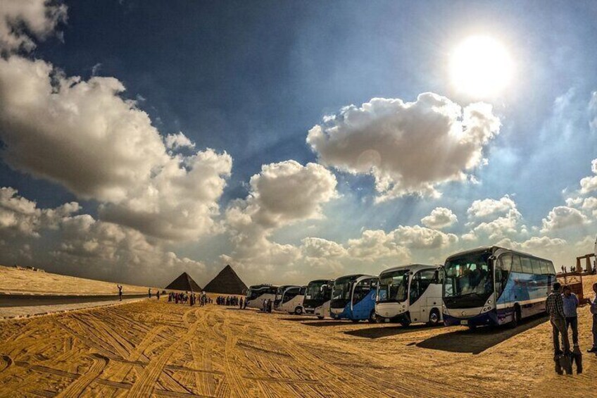 Private Day Trip to the Pyramids of Giza from Hurghada