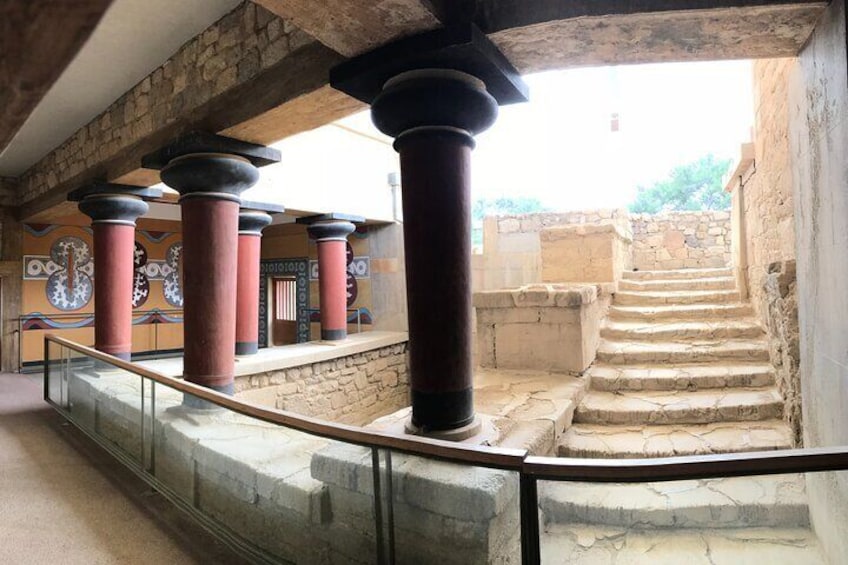 Private Tour of Knossos Minoan Palace and Archaeological Museum