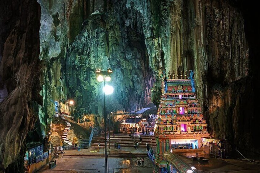 Private Night Tour Batu Caves and South Indian Dinner