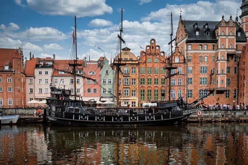 Gdansk, Sopot and Gdynia Tour with Private Car and Local Cuisine