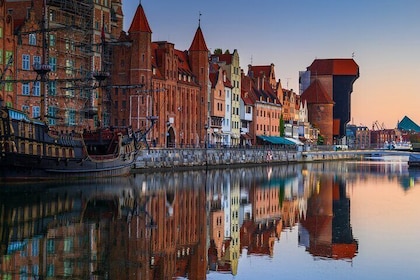 Gdansk, Sopot and Gdynia Tour with Private Car and Local Cuisine