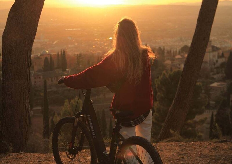 Granada: Alhambra and Sierra Nevada Sunset Views by E-Bike