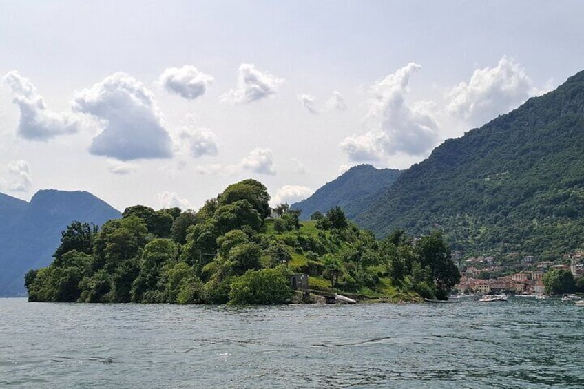 Private Boat Tour with Skipper on Lake Como