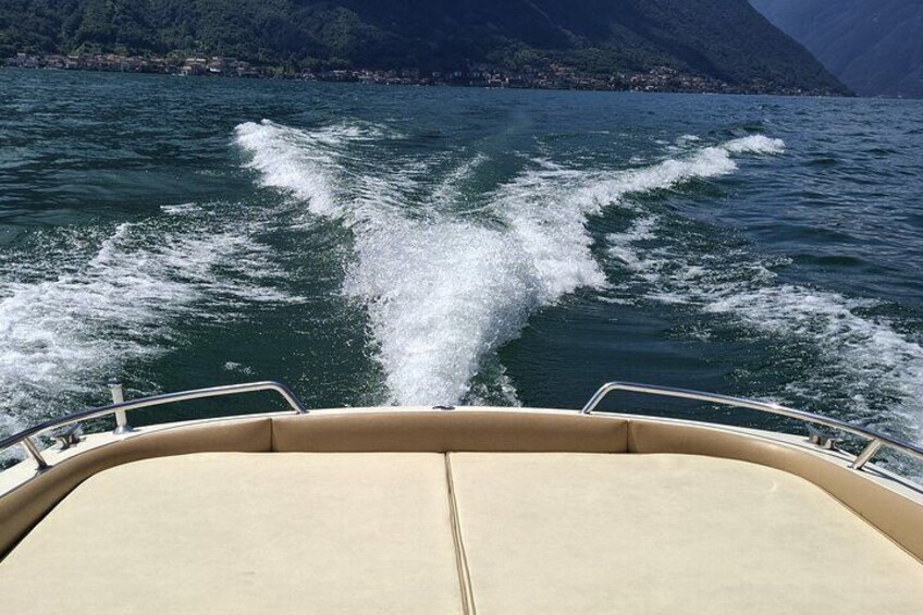 Private Boat Tour with Skipper on Lake Como