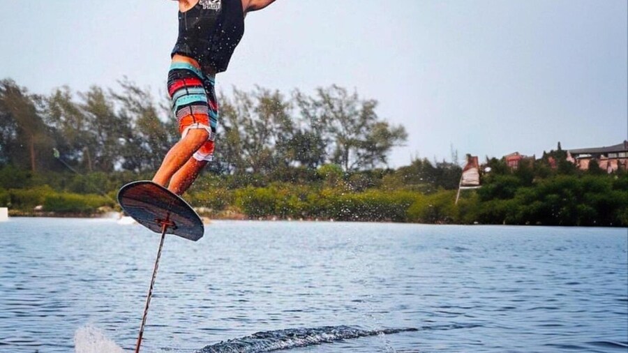 Marathon: Intro to Foilboarding Experience