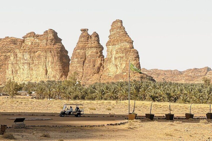 Private Dadan Ancient Tour in a Vintage Land Rover