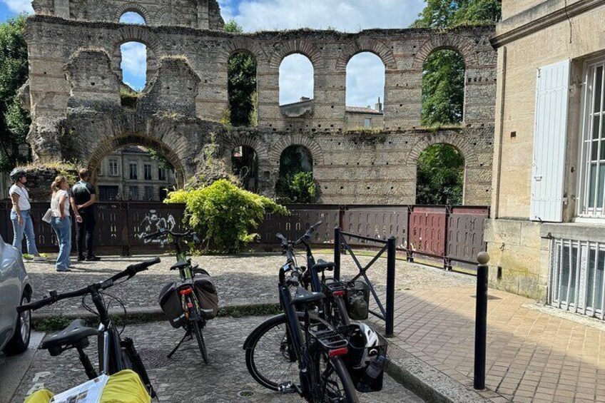 3-Hour E-Bike Immersive Tour of Bordeaux