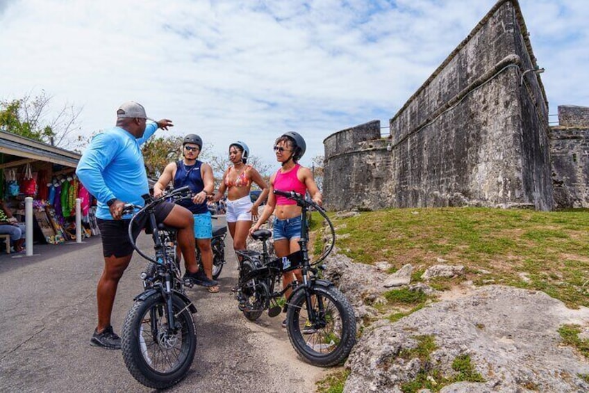 "Explore Nassau: Exclusive Private E-Bike Tour of the City!"