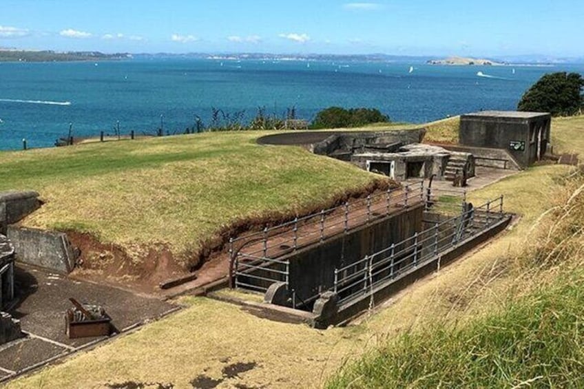 Auckland Natural Caves and Tunnels Private Tour