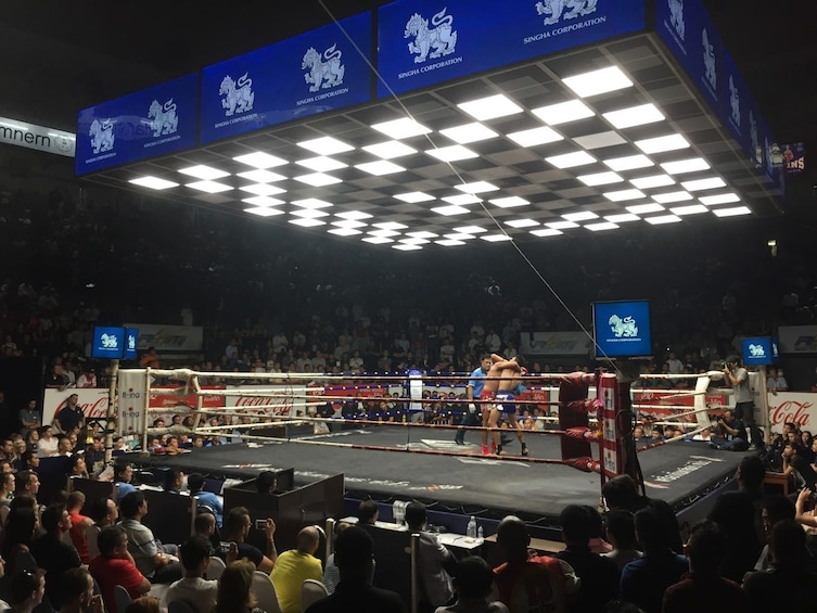 Real Muay Thai Boxing Show at Rajadamnern Stadium
